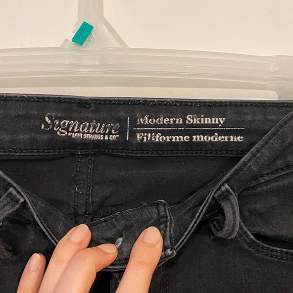 Levi’s Signature Modern Skinny Black Jeans - Picture 3 of 10